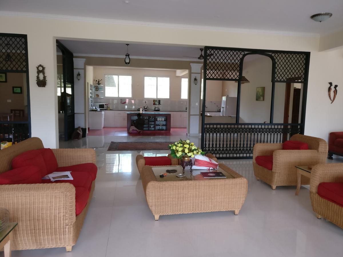 Robin Woods Homestay ساكليشبور المظهر الخارجي الصورة