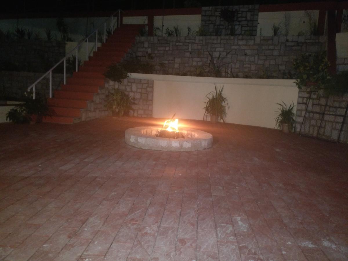 Robin Woods Homestay ساكليشبور المظهر الخارجي الصورة