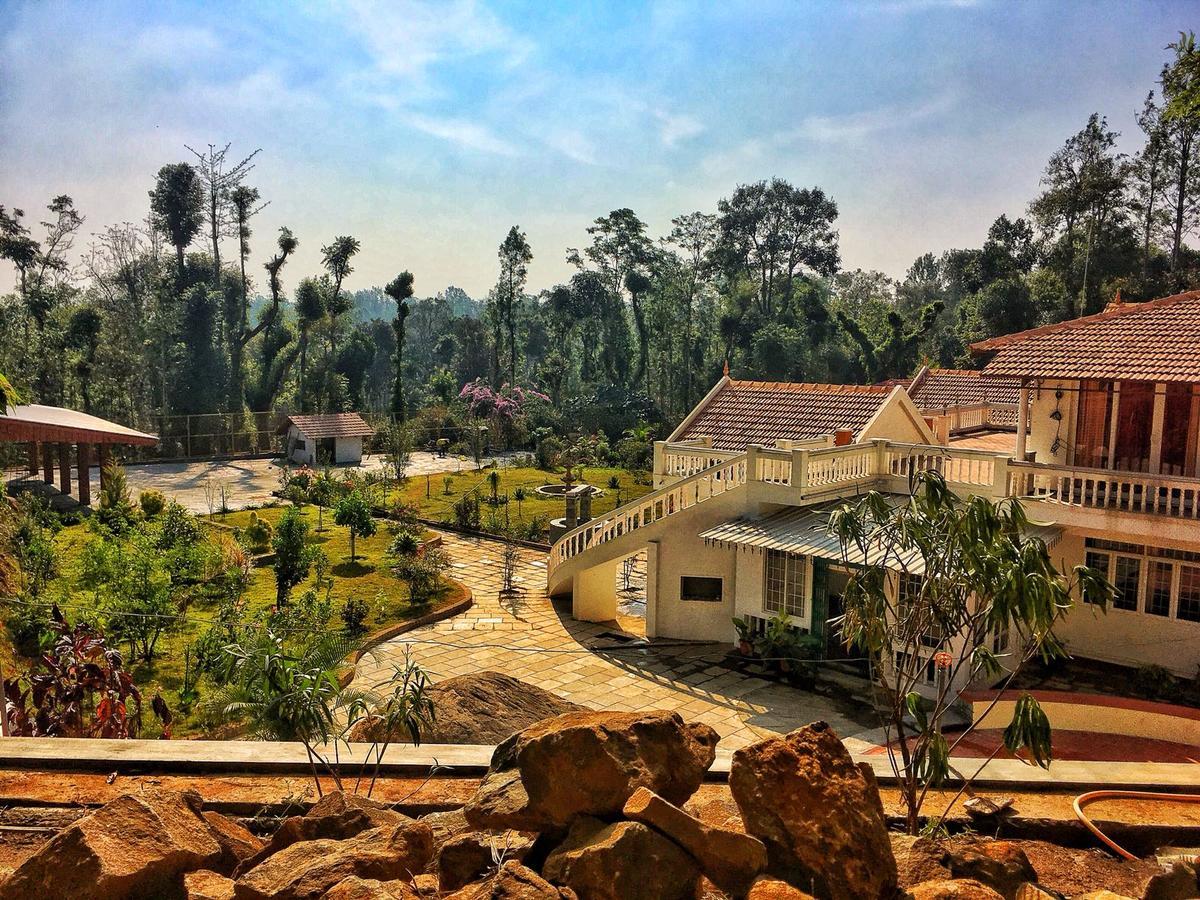 Robin Woods Homestay ساكليشبور المظهر الخارجي الصورة