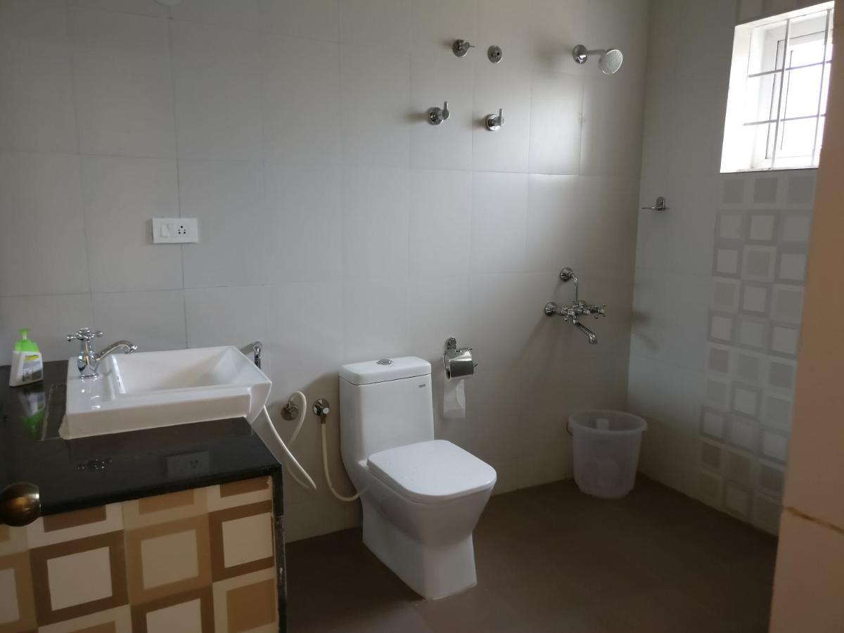 Robin Woods Homestay ساكليشبور المظهر الخارجي الصورة